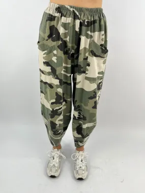 Made in Italy Camouflage Pocket Front Trouser