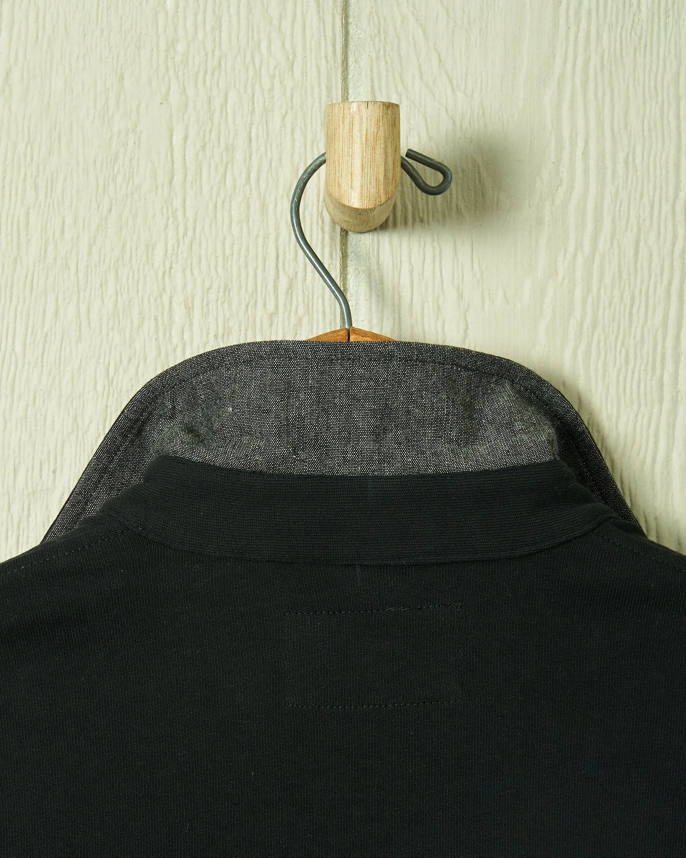 Short Sleeve Inlet Pullover in Black