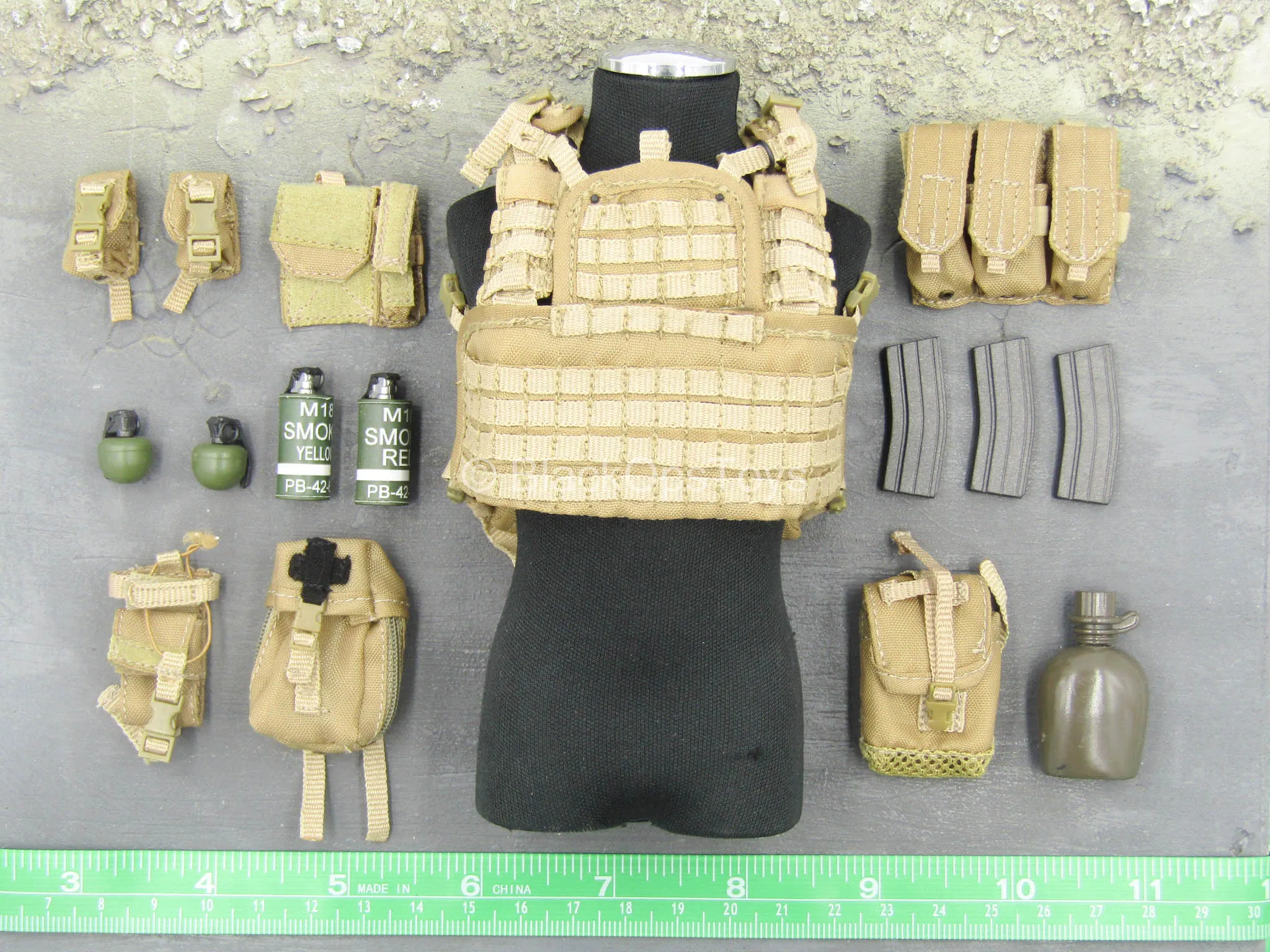 USAF Pararescue Jumper - Tan Assault Vest w/Pouch & Gear Set